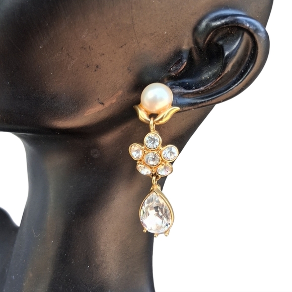 Monet Jewelry - Vintage 1980s Monet Gold Tone Faux Pearl & Rhinestone Drop Earrings
